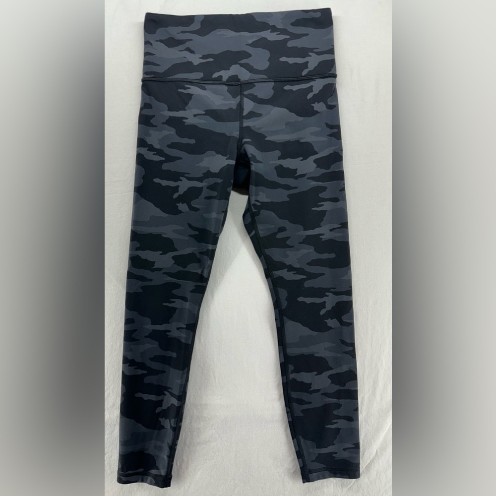 Athleta Leggings Womens Small Black‎ Gray Elation Camo 7/8 Tight Yoga Pants
